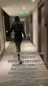 微醺后的女人更加淫荡，卖力叫着，骑马高潮三次，淫叫着还要100次
