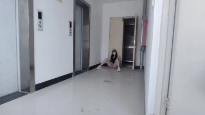 [原创] 电梯口露出(同步论坛帖子)
